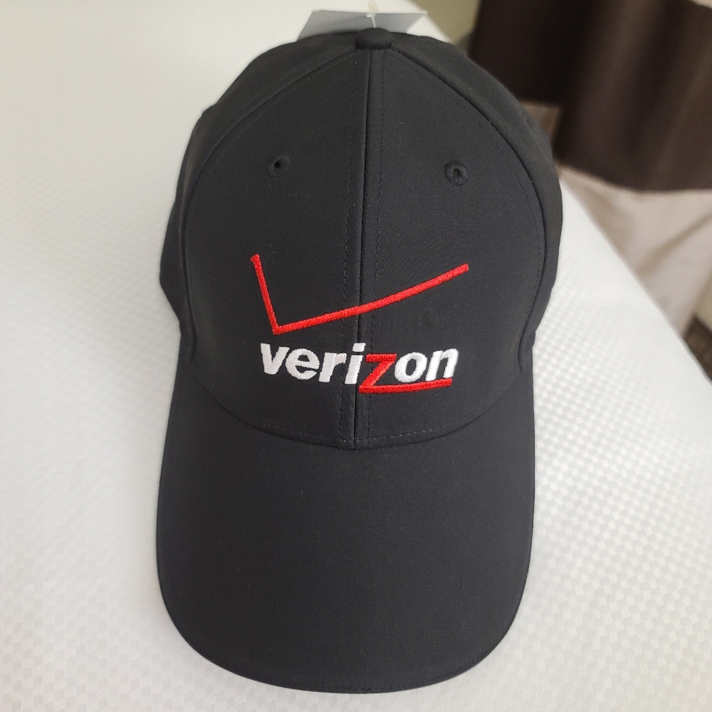 NWT puma- Verizon hat